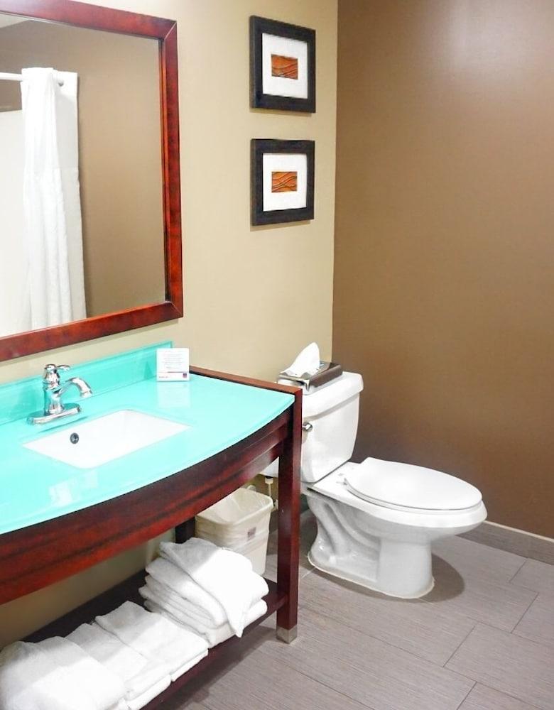 Quality Suites Waldorf Exterior foto