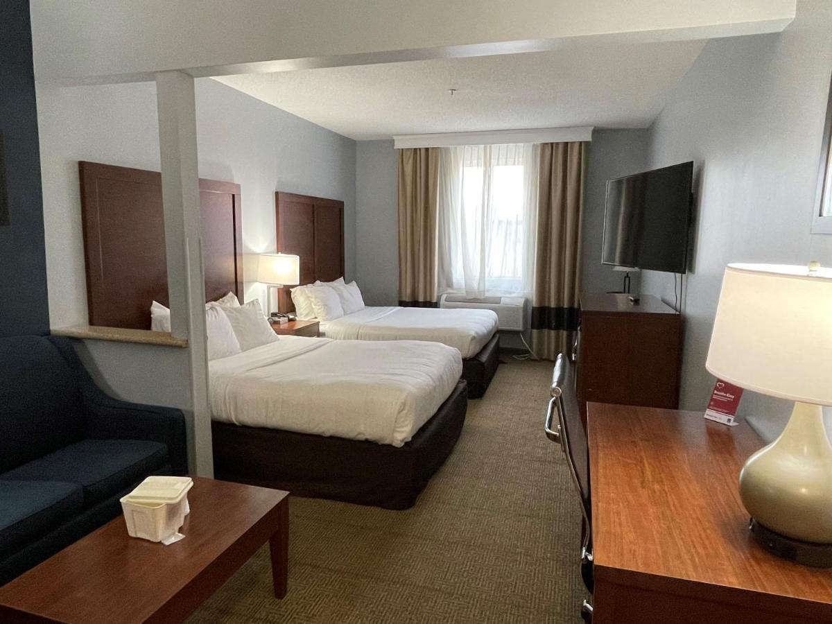 Quality Suites Waldorf Exterior foto