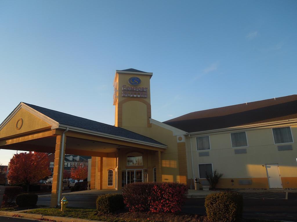 Quality Suites Waldorf Exterior foto