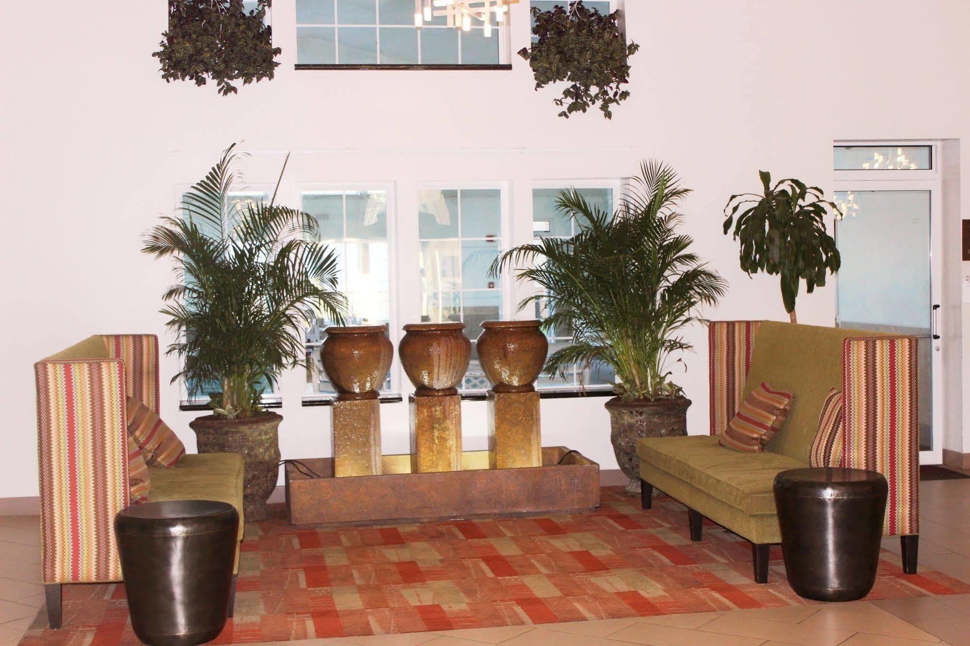Quality Suites Waldorf Exterior foto