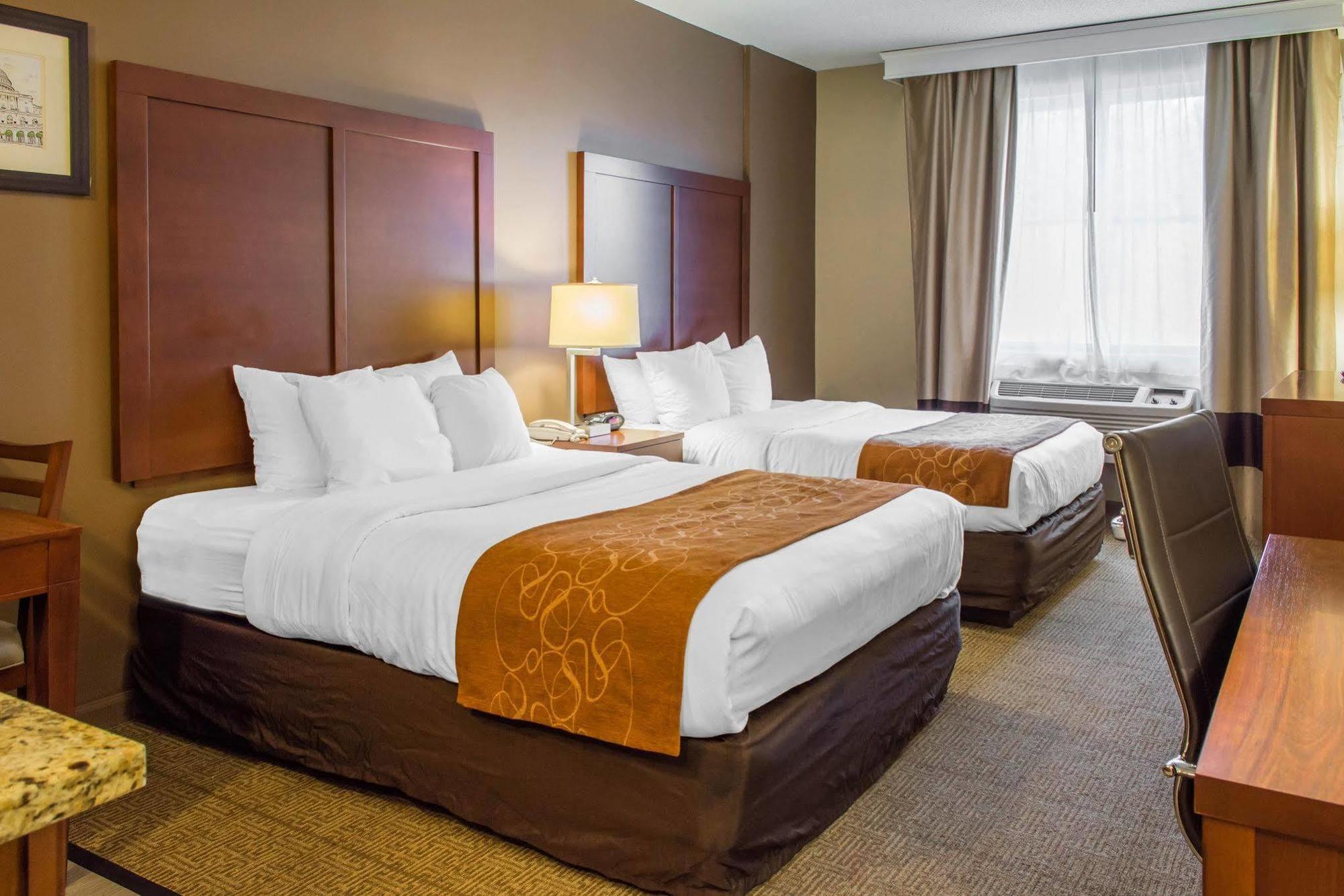 Quality Suites Waldorf Exterior foto